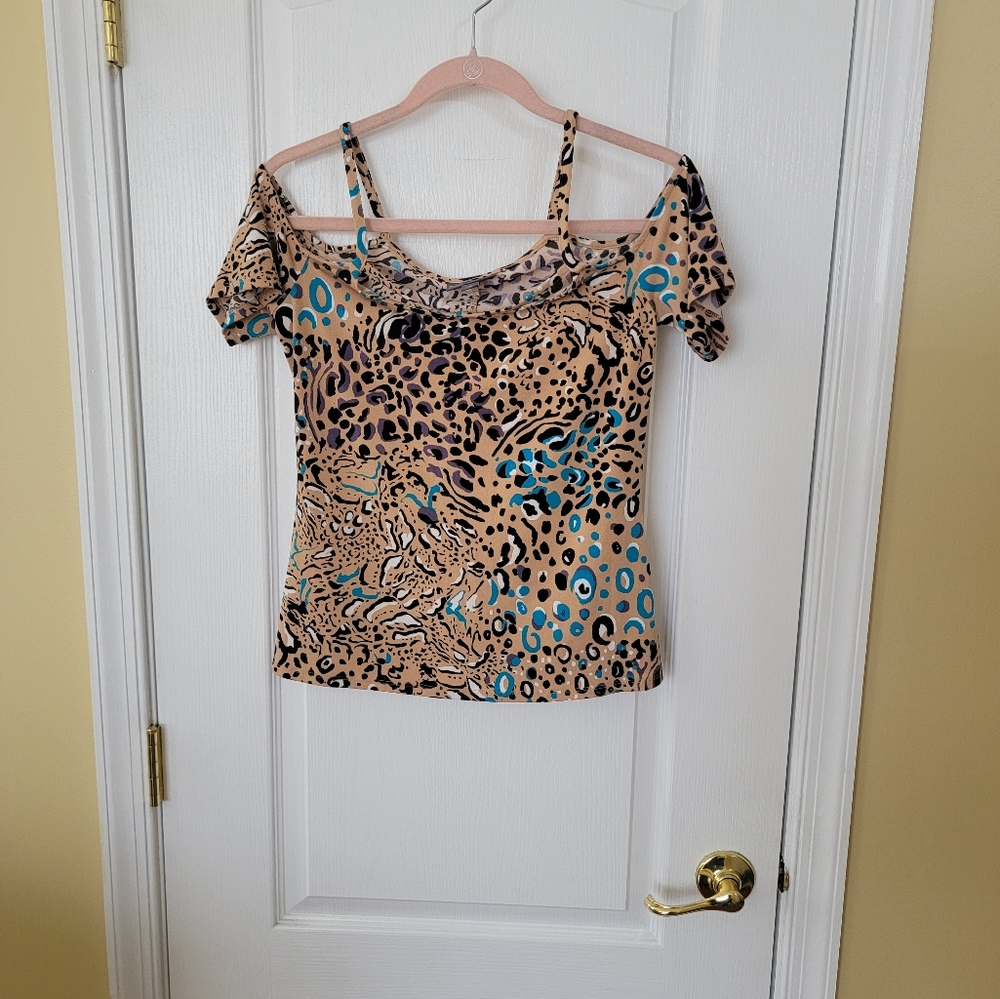 BOLD elements Cream and Brown Fitted Cut Out Blouse
